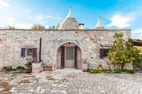 2 bedrooms house with shared pool furnished garden and wifi at Locorotondo